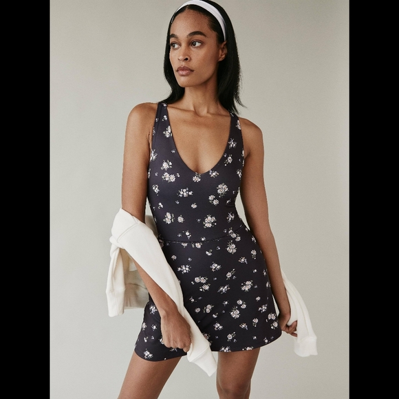 Reformation Dresses & Skirts - Reformation Bella Ecomove Active Dress - Daisy (Exercise Dress)